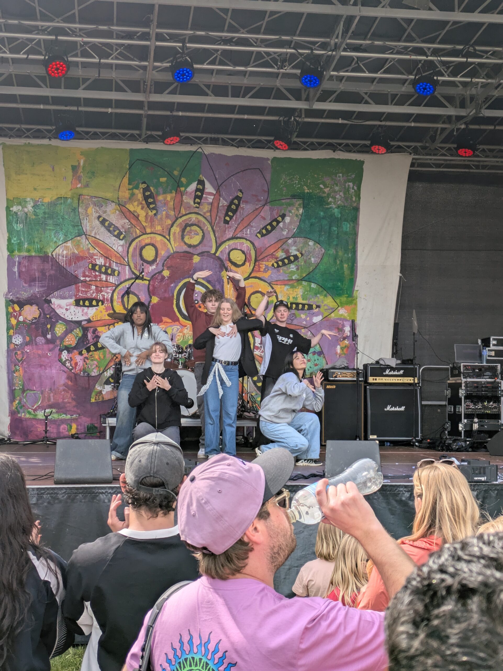 Hadeland Folkehøgskole dancing K-pop